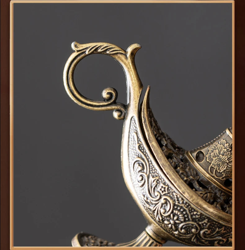 Aladdin Genie Lamp Incense Burner Made of Alloy Material Ideal for Tea Ceremony Decoration and Incense Use