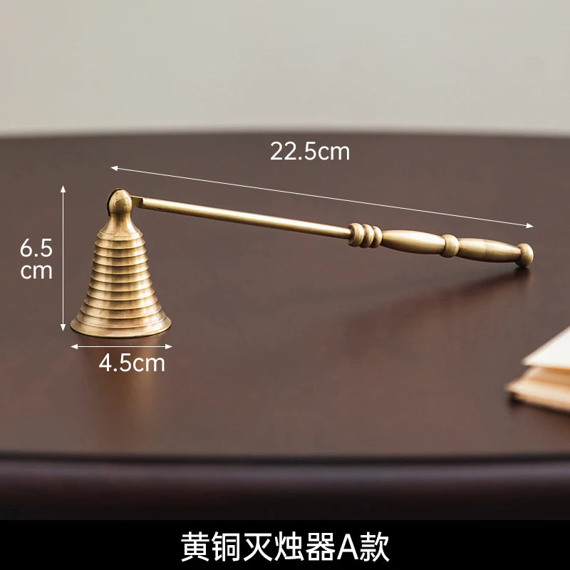 Brass candle extinguisher Retro handheld candle extinguishing cover Aromatherapy candle snuffers Light luxury home decoration