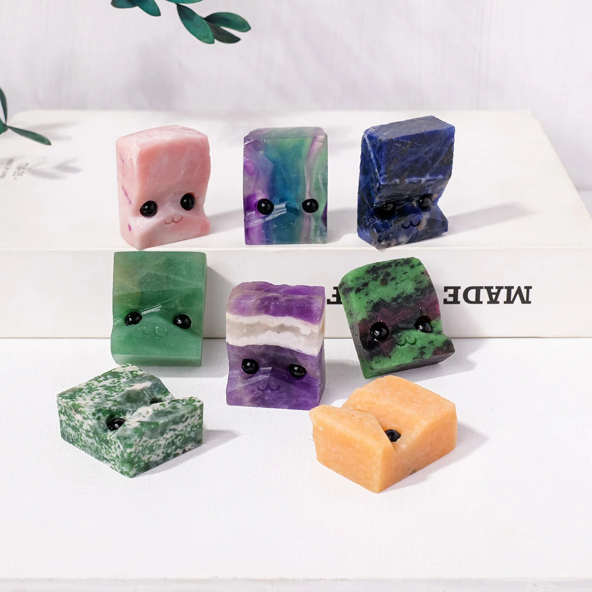 1PC Natural Crystal Raw Stone Small Pet Companion Toys Adorn Gem Crystal Jewelry Home Decor Cute Ornaments