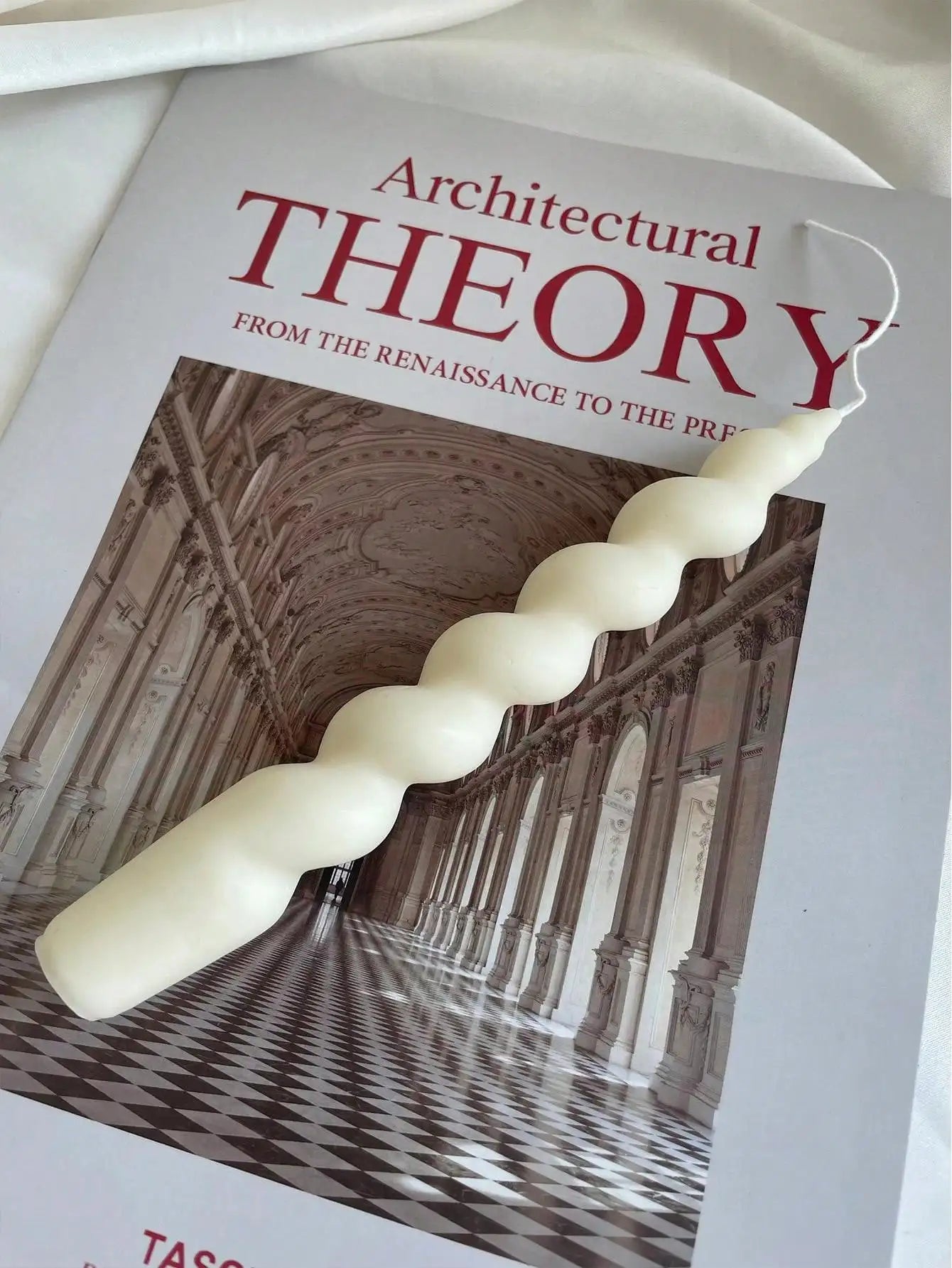 Long Decorated Candles Twisted Swirl 2pcs Taper Candle Unscented Pastel Soy Wax Candles Wedding Birthday Home Decoration