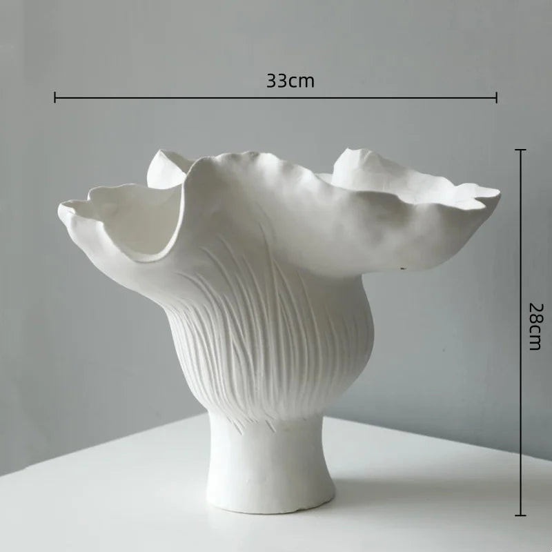Ceramic Vase White Handicraft in The Shape of Irregular Flower Buds Flower Vase Floral Arrangement Accessories Home Decoration