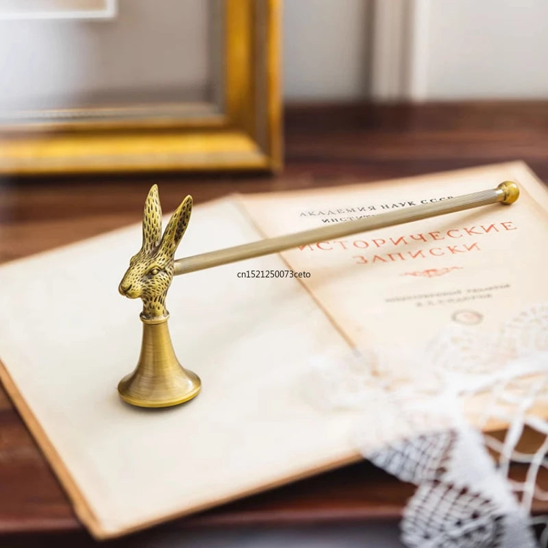 Brass candle extinguisher Retro handheld candle extinguishing cover Aromatherapy candle snuffers Light luxury home decoration