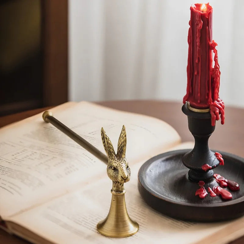 Brass candle extinguisher Retro handheld candle extinguishing cover Aromatherapy candle snuffers Light luxury home decoration
