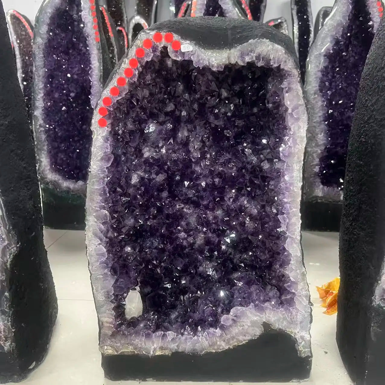 Natural amethyst dinosaur egg quartz crystal cave specimen treatment spiritual energy witchcraft wealth home decoration