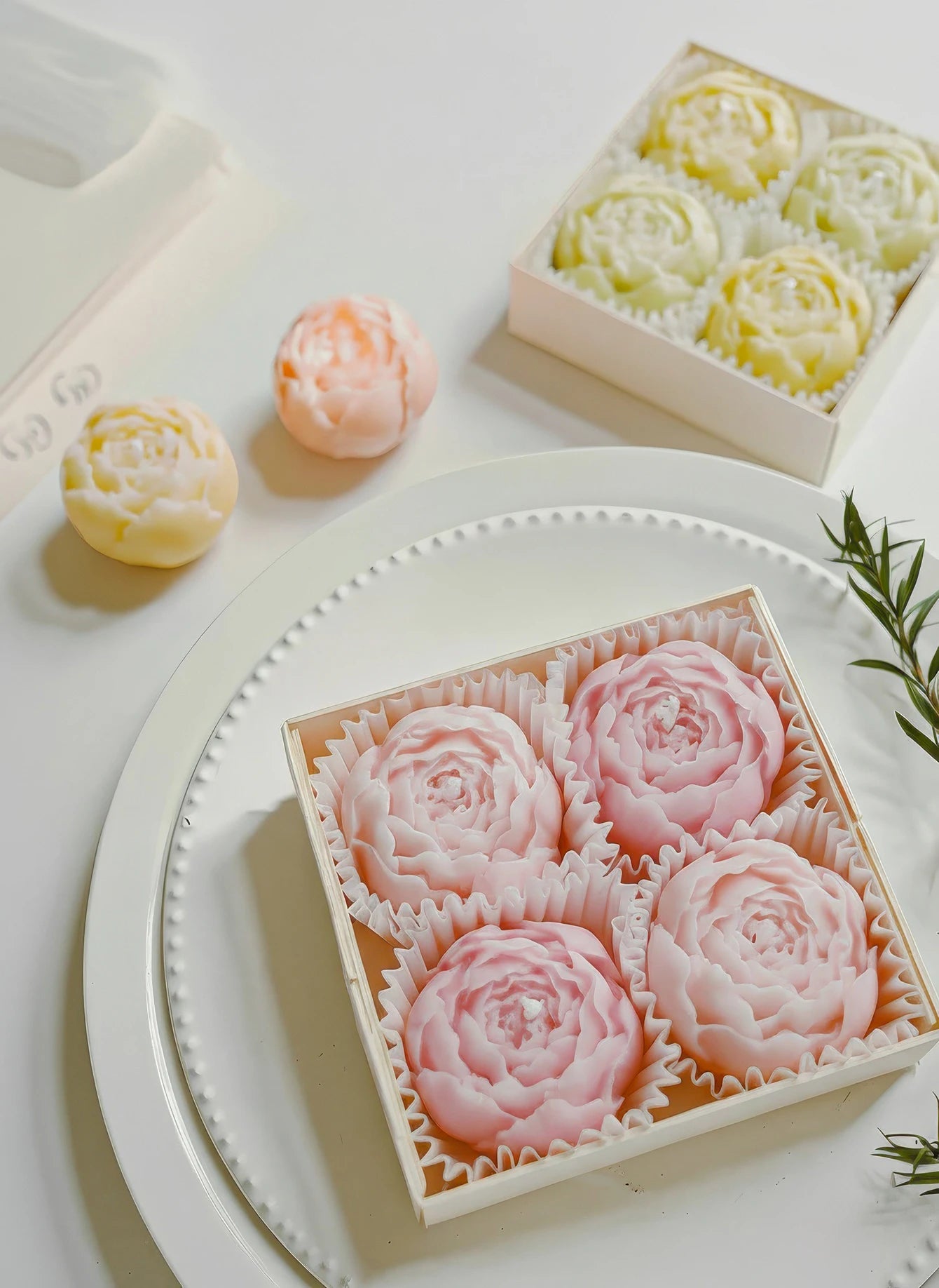 Rose Flower Shaped Soy Wax Candle Set of 4 Gift Box, Handmade Decorative Smokeless Candles for Home Decor,Birthday,Wedding Gifts